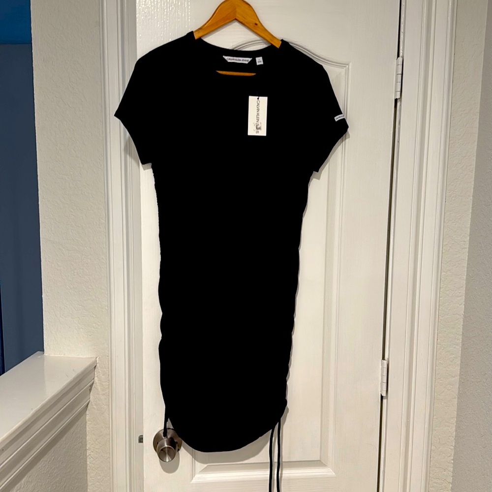 Calvin Klein black dress. T-shirt dress size L. Short sleeve